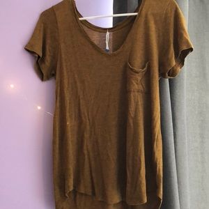 gold short sleeve pocket tee